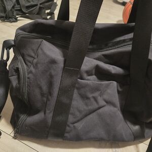 Command the Day Large Duffle Bag 37L